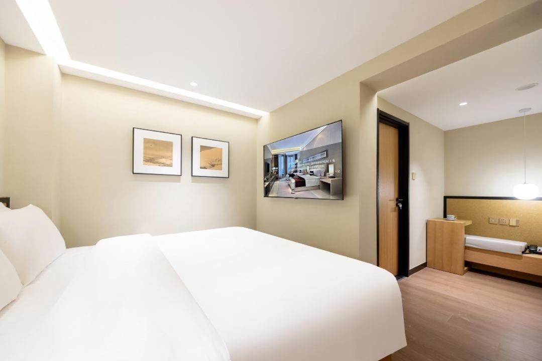 Beijing Tangfu Nanluoguxiang Wang Fu Jing Forbidden City Snack Street Hotel,1 Stop Walking To Airport Express,3 Stop To Tiananmen&Free Laundry Dry Service &Professional Free Tour Ticket Service With English Speaking Staff Ngoại thất bức ảnh