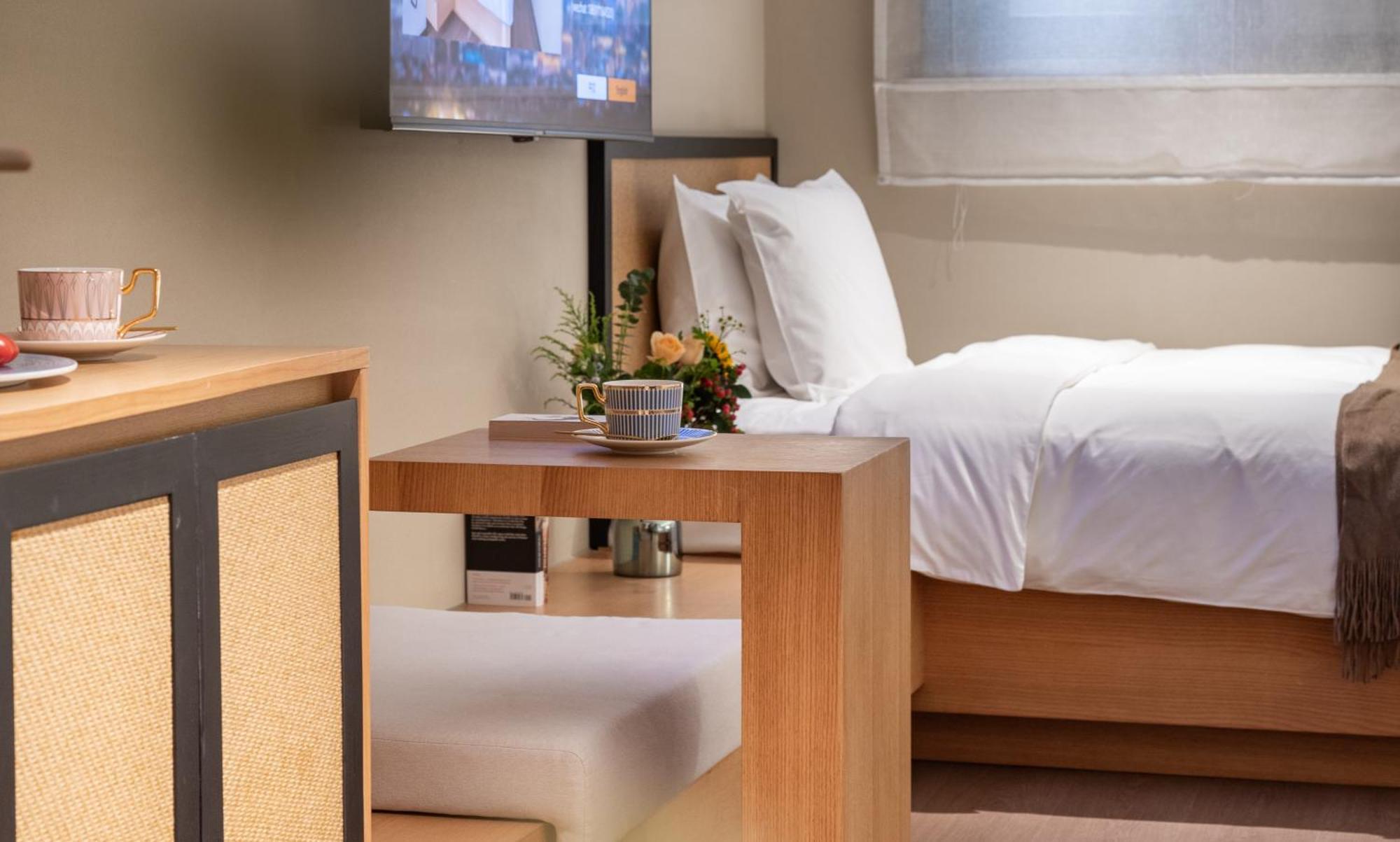 Beijing Tangfu Nanluoguxiang Wang Fu Jing Forbidden City Snack Street Hotel,1 Stop Walking To Airport Express,3 Stop To Tiananmen&Free Laundry Dry Service &Professional Free Tour Ticket Service With English Speaking Staff Ngoại thất bức ảnh